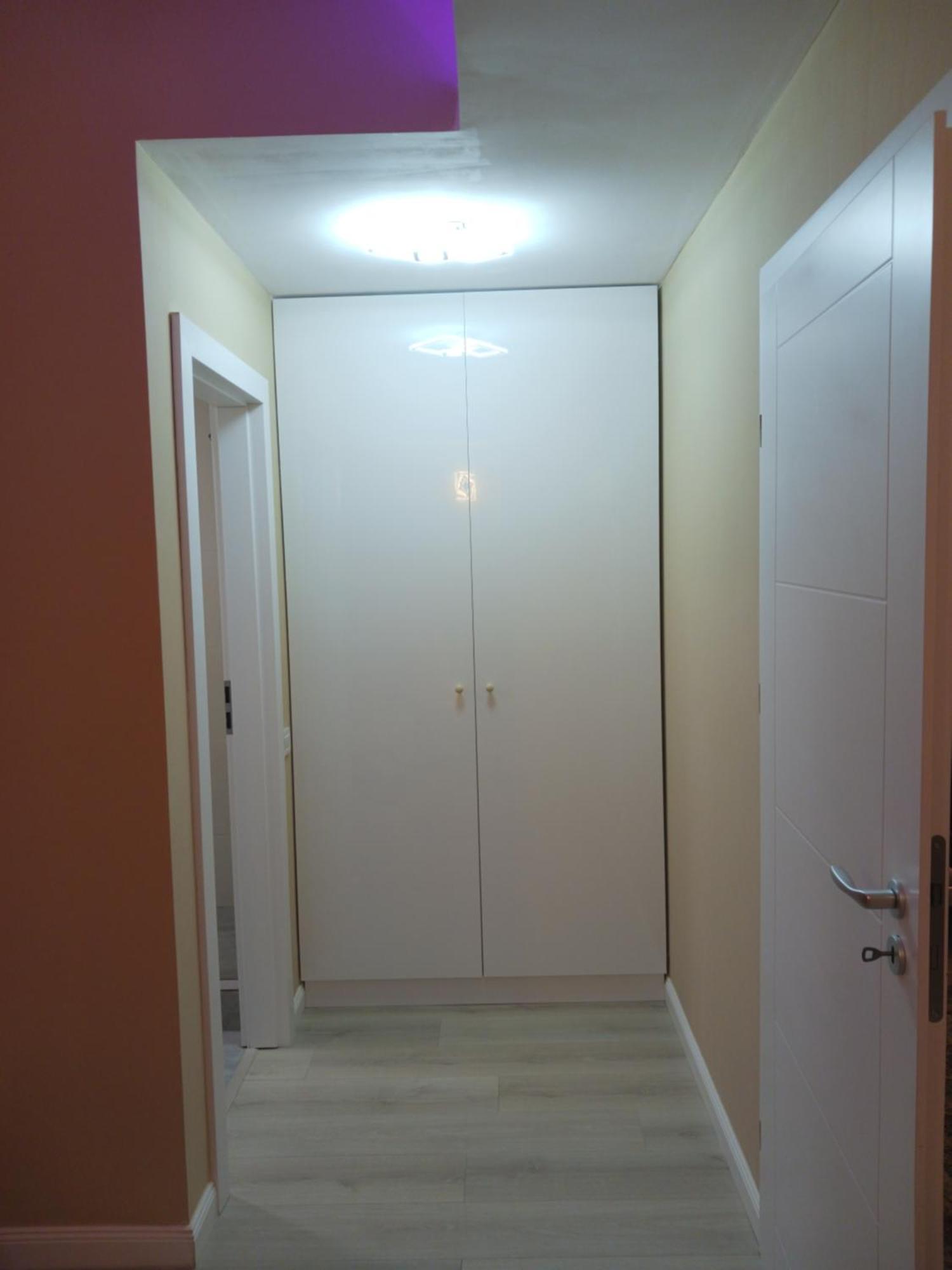 Myky Mouse Nu Primesc Santieristi Si Petrecareti Apartman Bukarest Kültér fotó