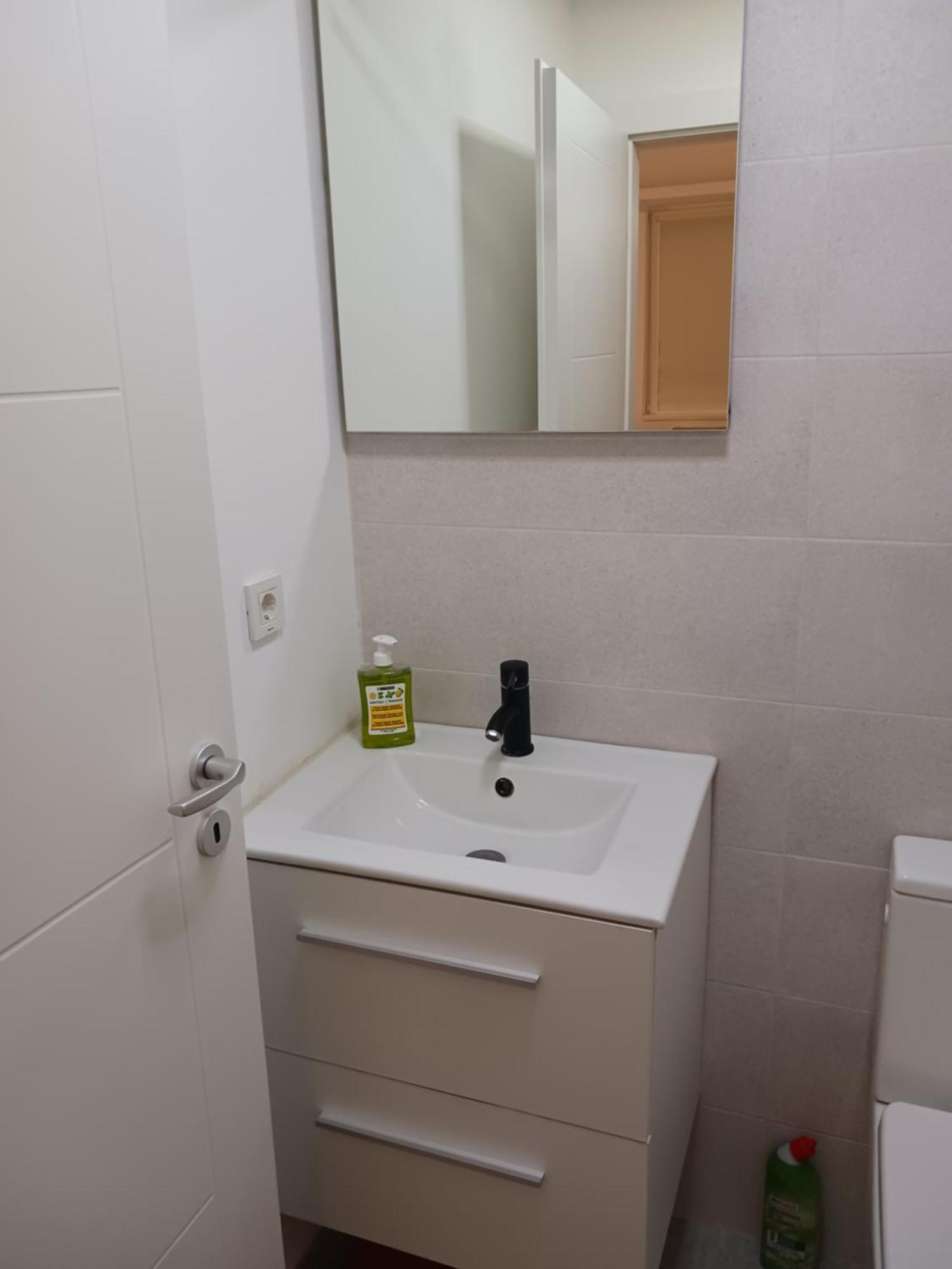 Myky Mouse Nu Primesc Santieristi Si Petrecareti Apartman Bukarest Kültér fotó