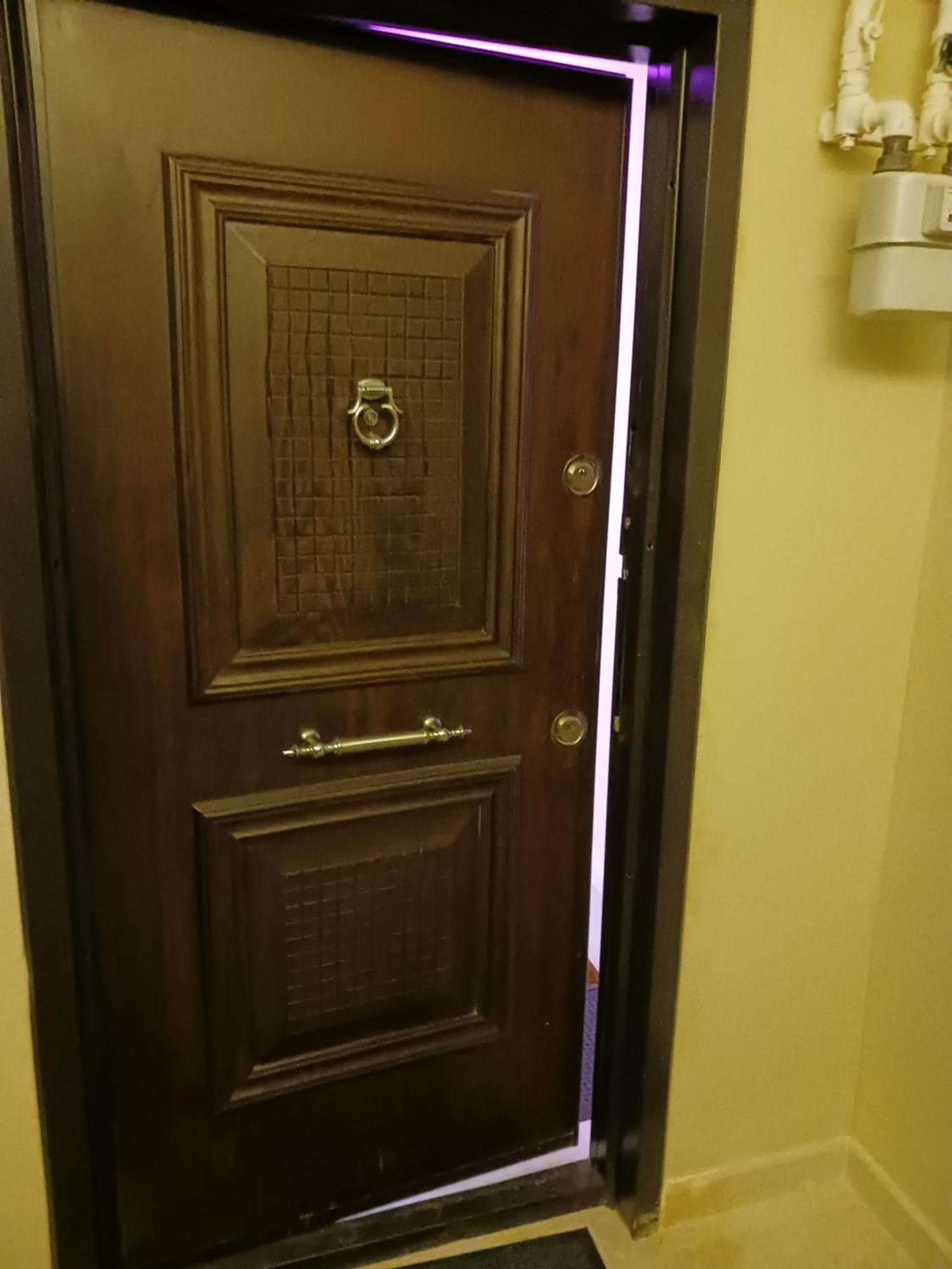 Myky Mouse Nu Primesc Santieristi Si Petrecareti Apartman Bukarest Kültér fotó