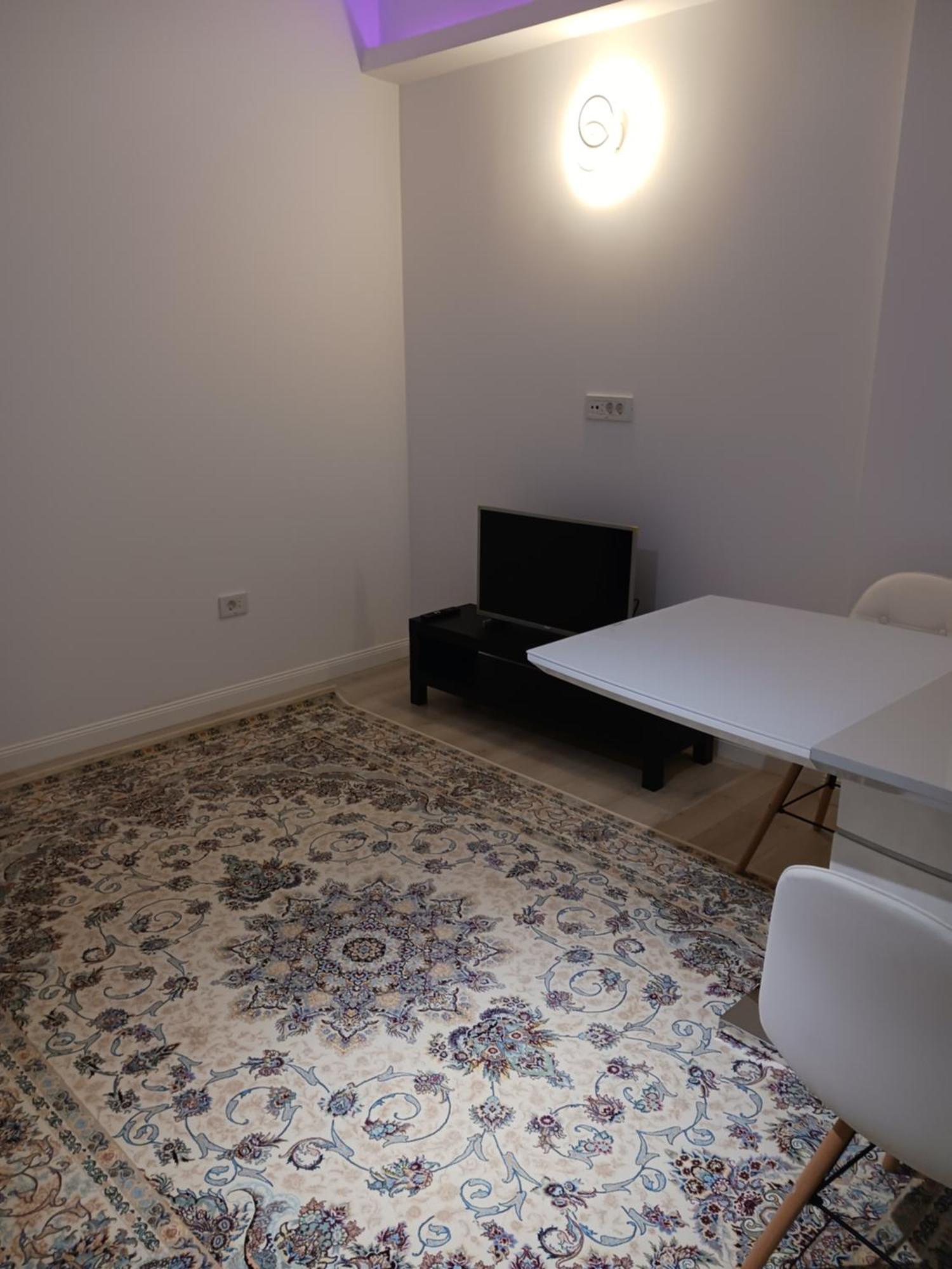 Myky Mouse Nu Primesc Santieristi Si Petrecareti Apartman Bukarest Kültér fotó